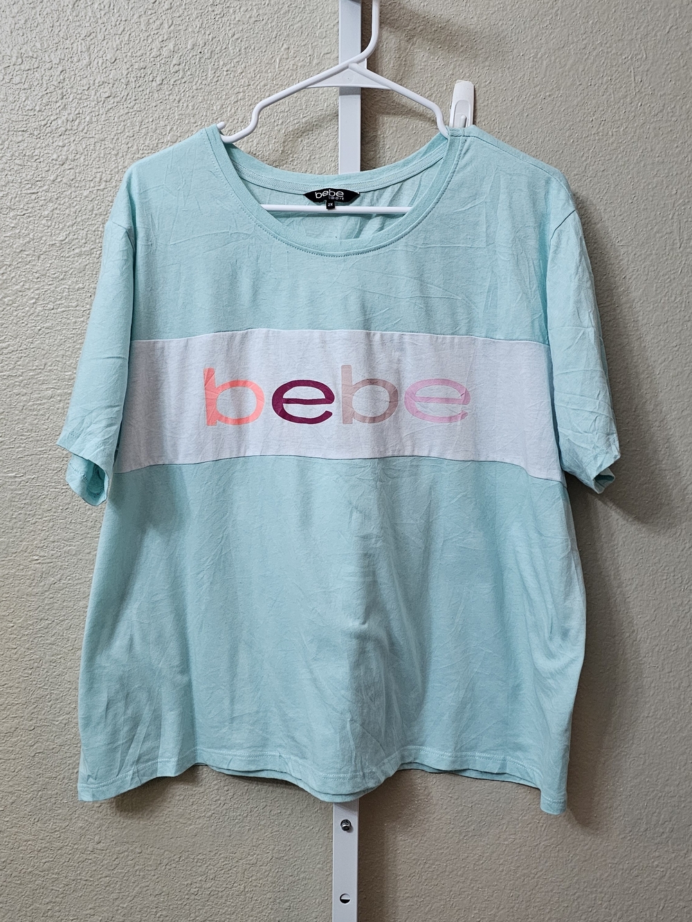 A bebe short-sleeve logo crew neck t-shirt